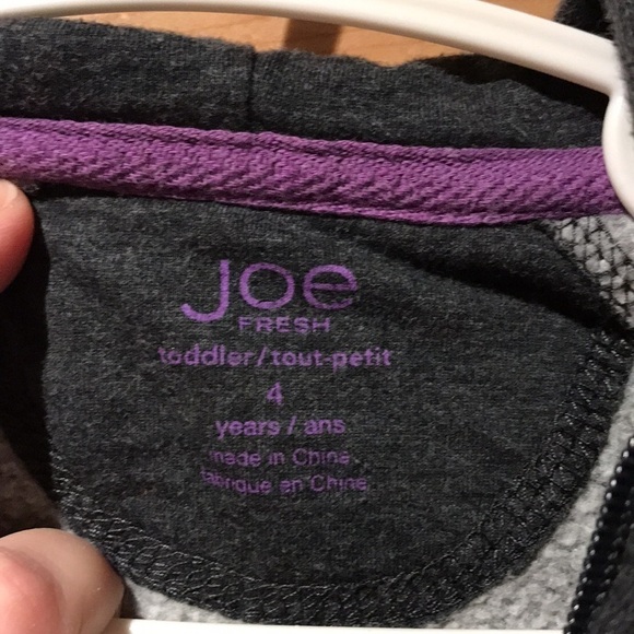 4/$25 Girls Joe fresh zip up sweater size 4 - Picture 3 of 5